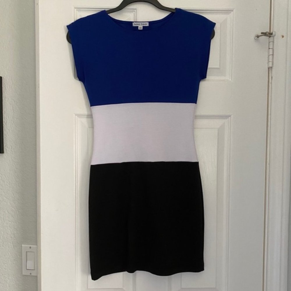 NEW $70 Nordstrom/Velvet Torch Bodycon Dress MED.